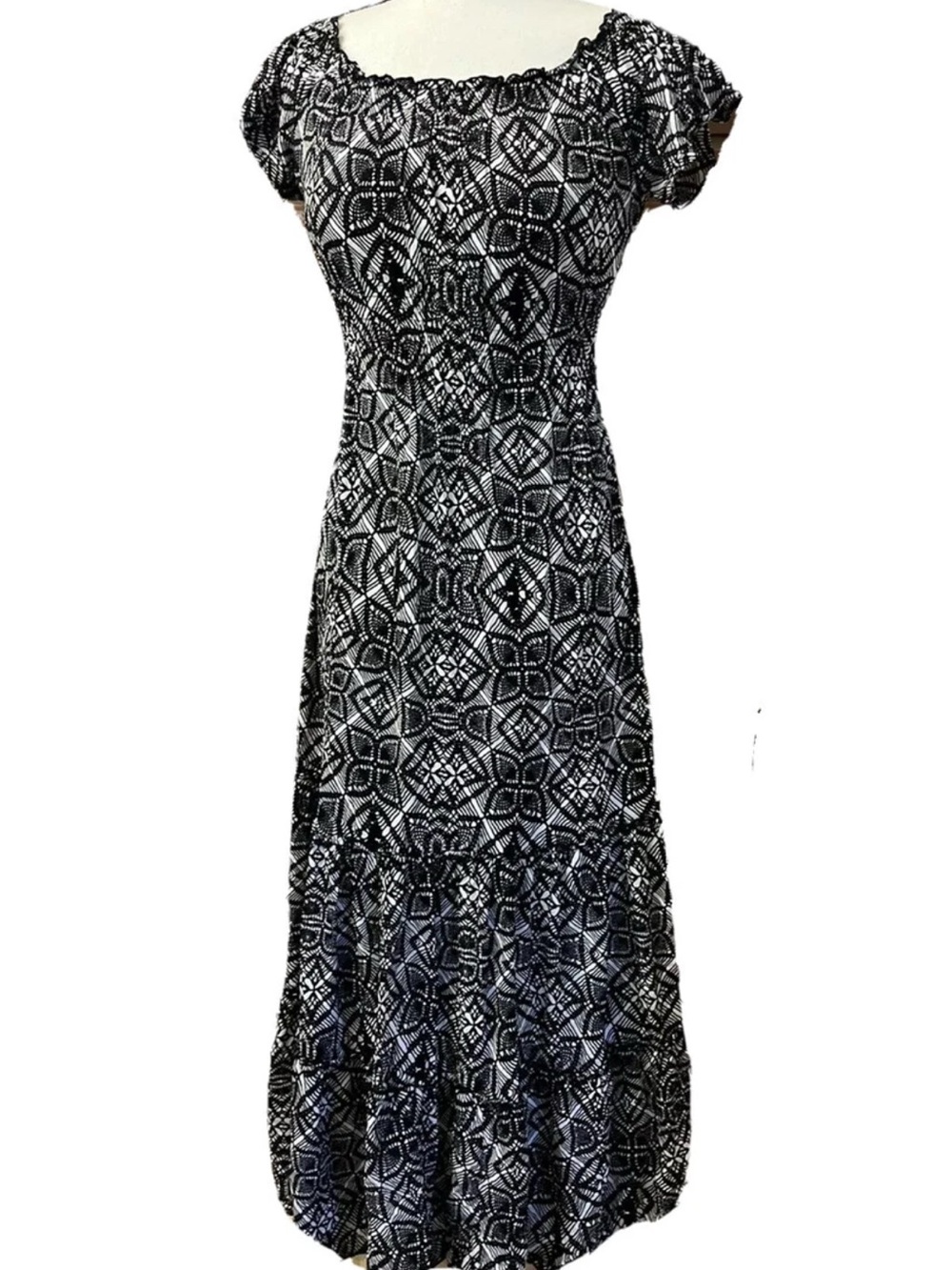 Style & Co Black White Floral Short Sleeve Maxi Dress - Small